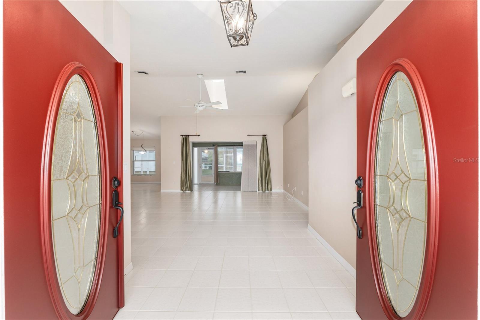 KINGS COURT - Residential