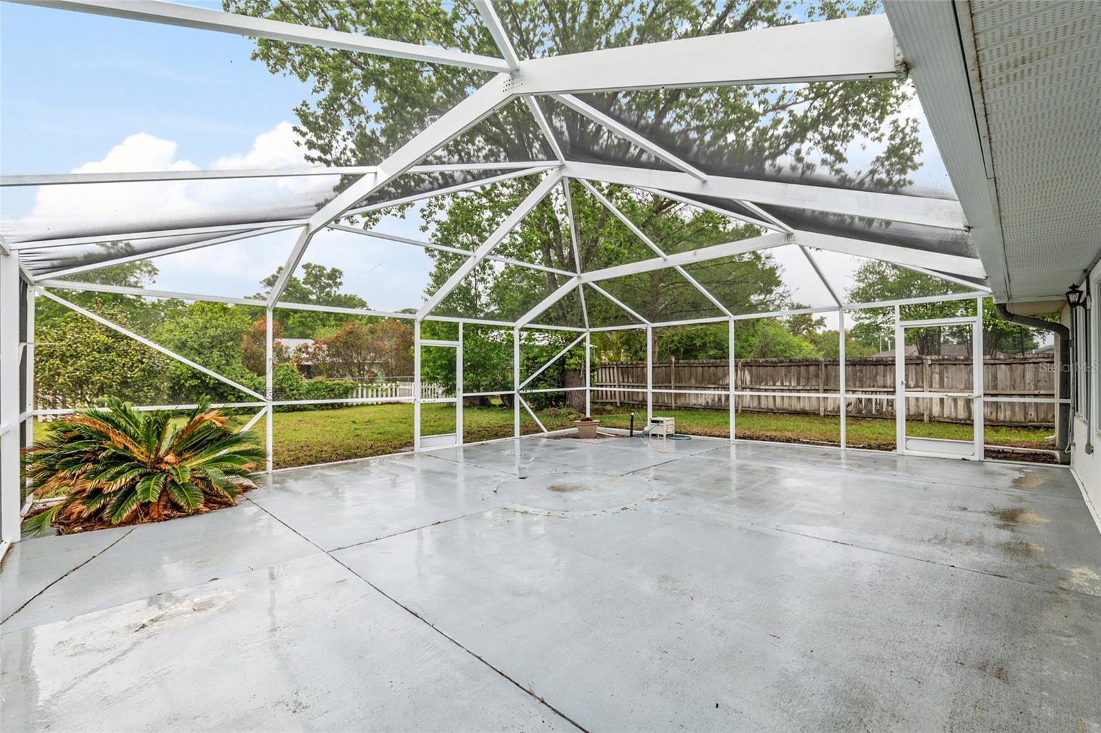 KINGS COURT - Residential