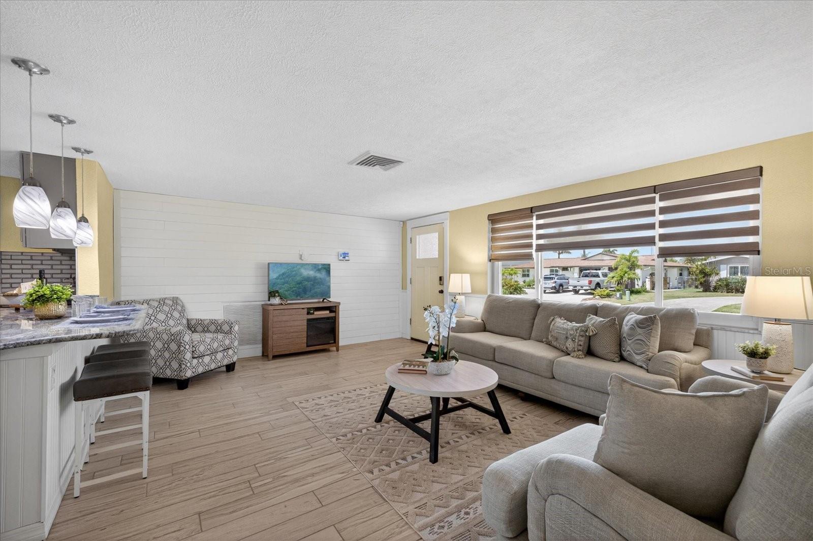 FLOR A MAR - Residential