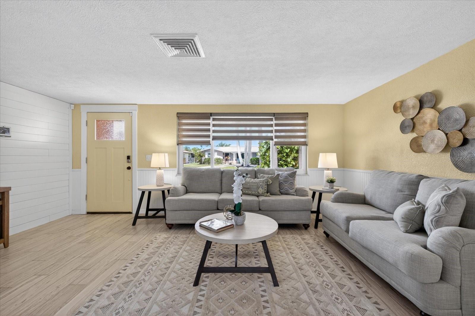 FLOR A MAR - Residential