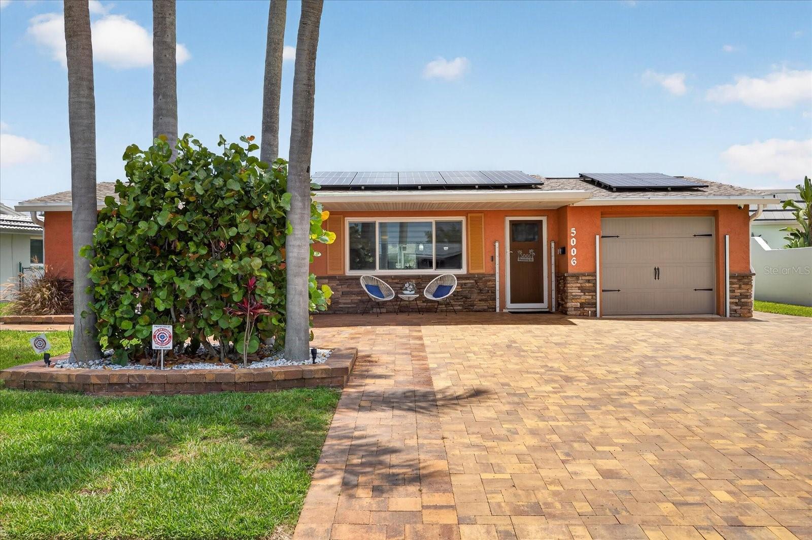 FLOR A MAR - Residential