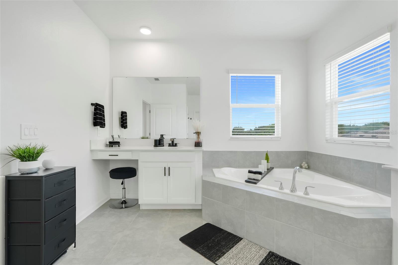 TRINITY LAKES 60 - Residential