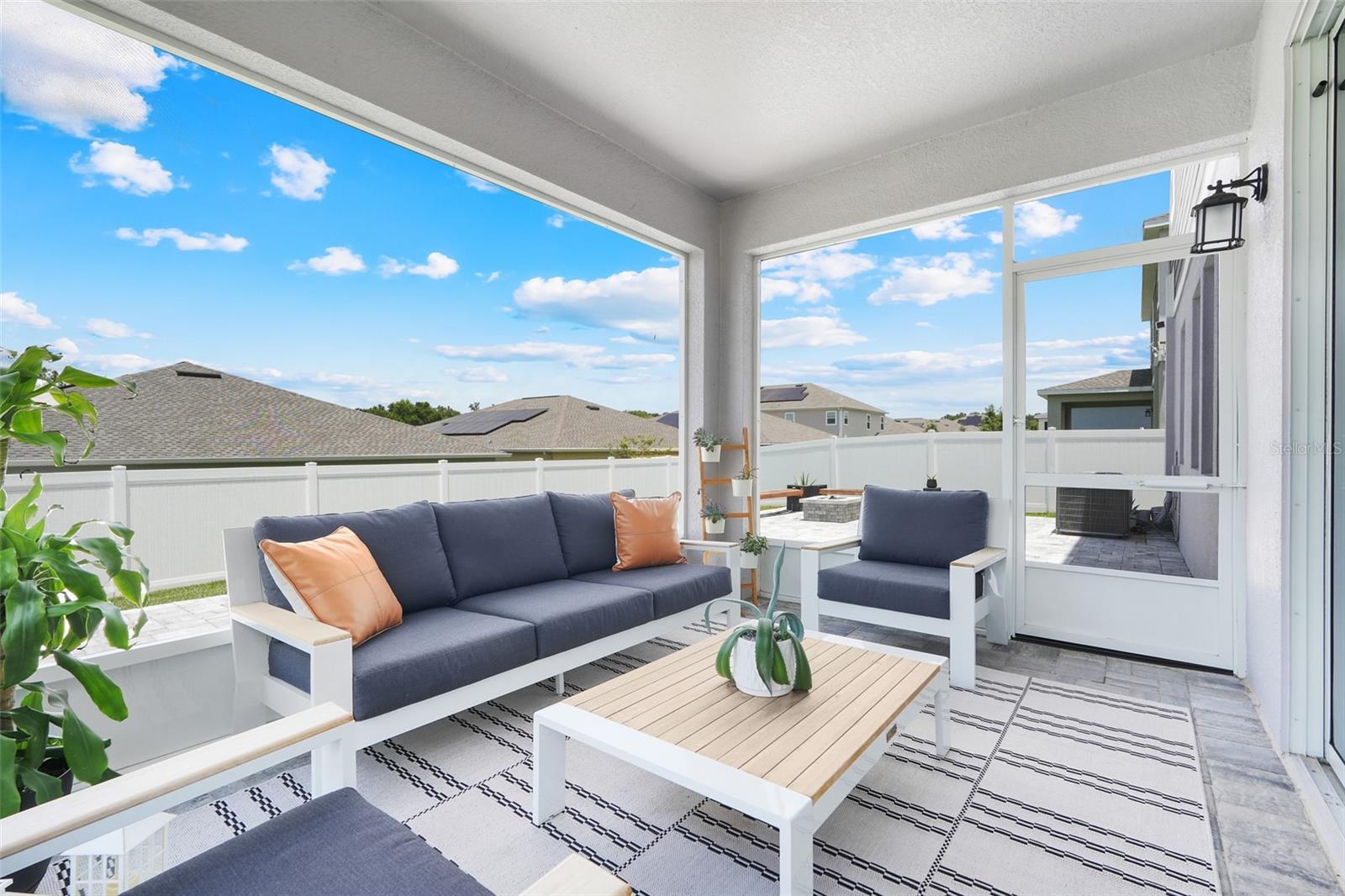 TRINITY LAKES 60 - Residential