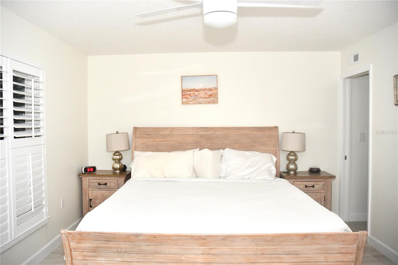 MOUNT DORA VILLA DORA CONDO UNIT 01 - Residential