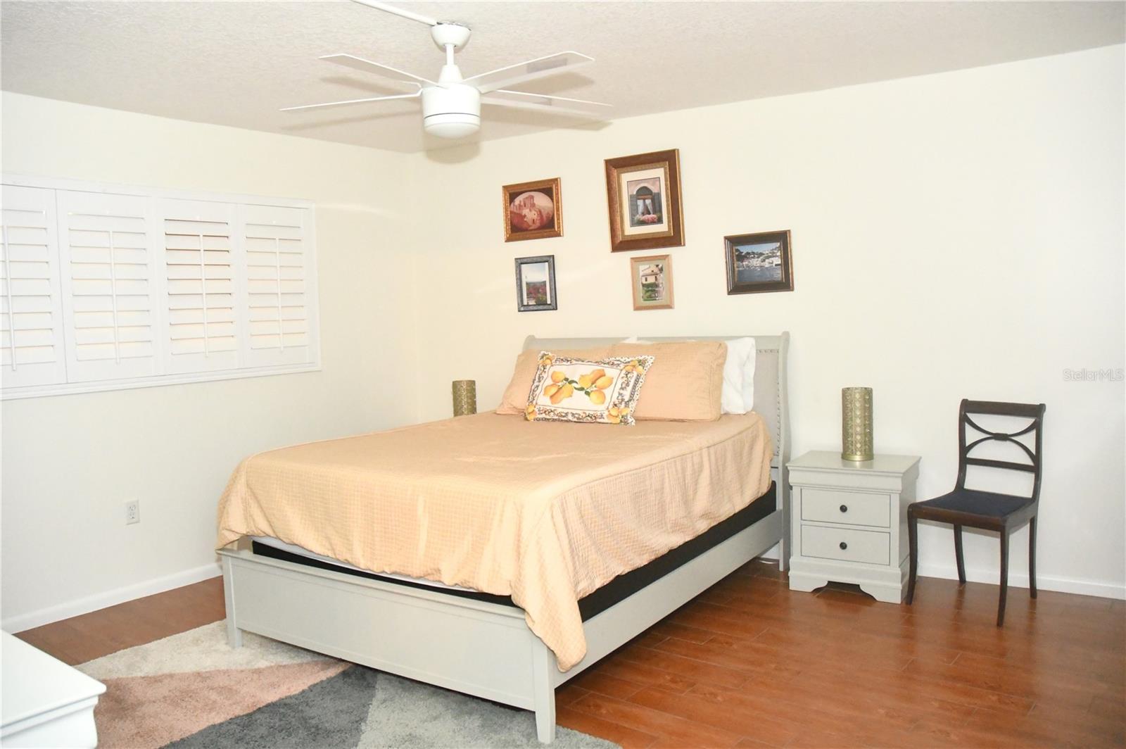 MOUNT DORA VILLA DORA CONDO UNIT 01 - Residential