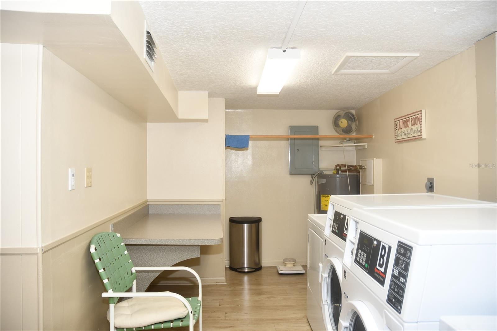 MOUNT DORA VILLA DORA CONDO UNIT 01 - Residential