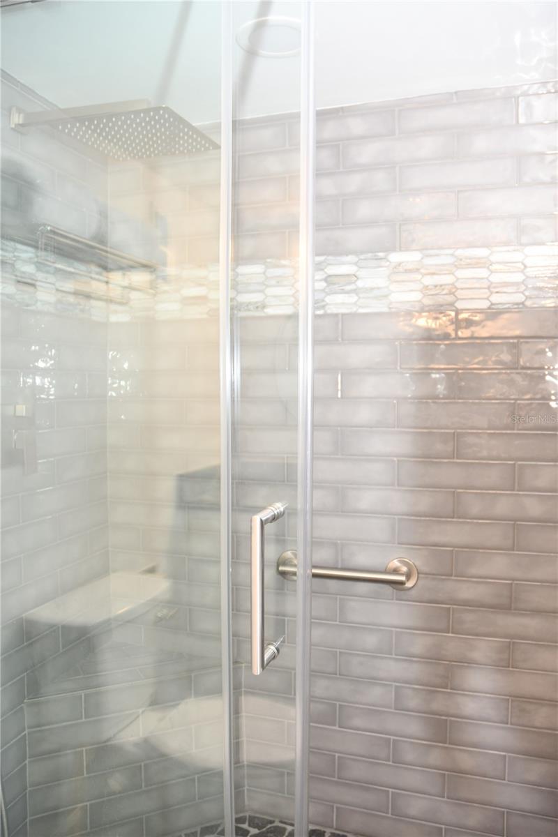 MOUNT DORA VILLA DORA CONDO UNIT 01 - Residential