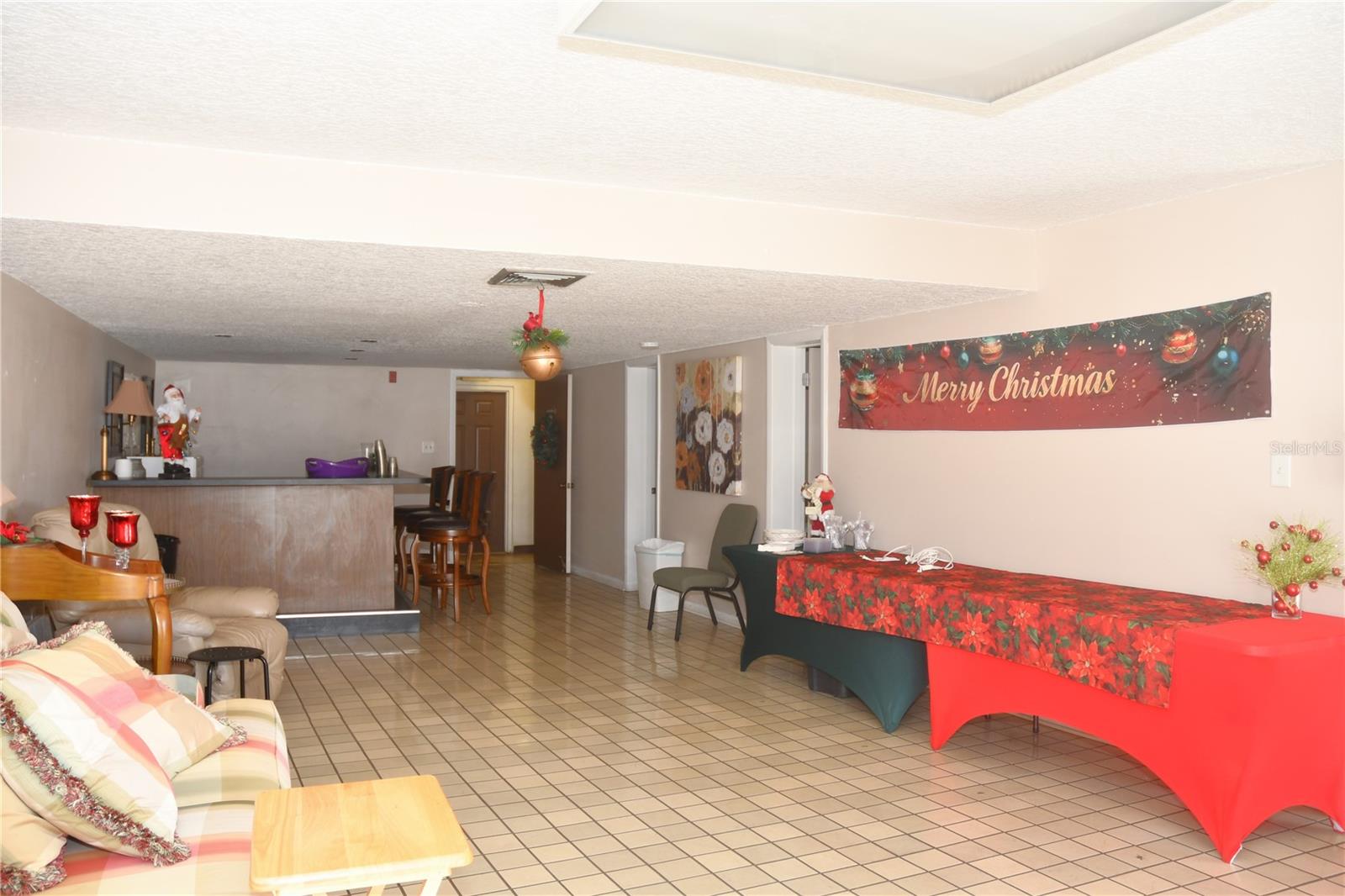 MOUNT DORA VILLA DORA CONDO UNIT 01 - Residential