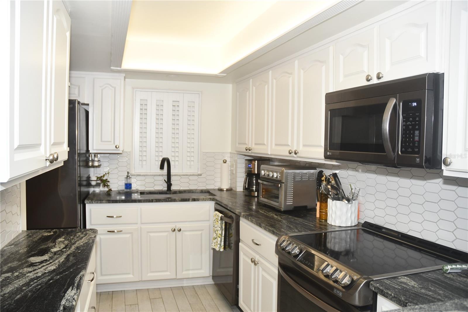 MOUNT DORA VILLA DORA CONDO UNIT 01 - Residential