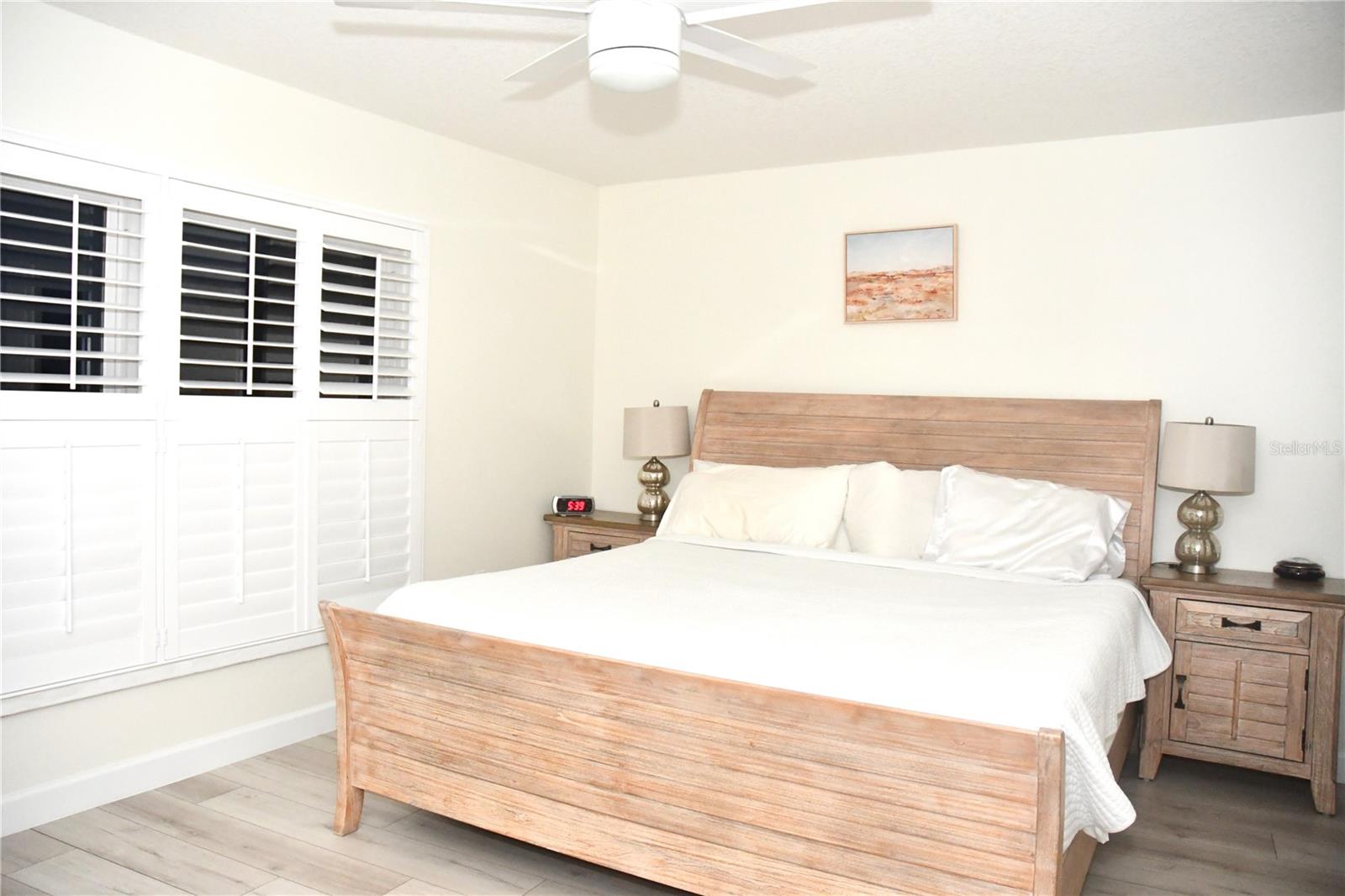 MOUNT DORA VILLA DORA CONDO UNIT 01 - Residential