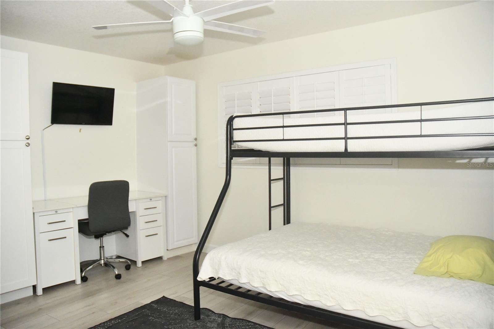 MOUNT DORA VILLA DORA CONDO UNIT 01 - Residential