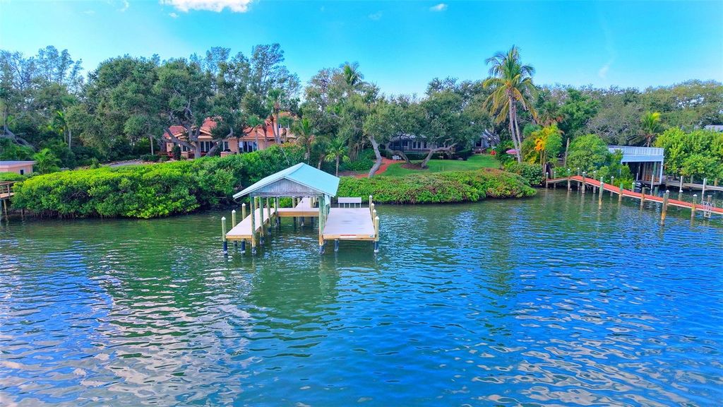 Photo of 1042 N Casey Key Road, Osprey, FL 34229 (MLS # A4674771)