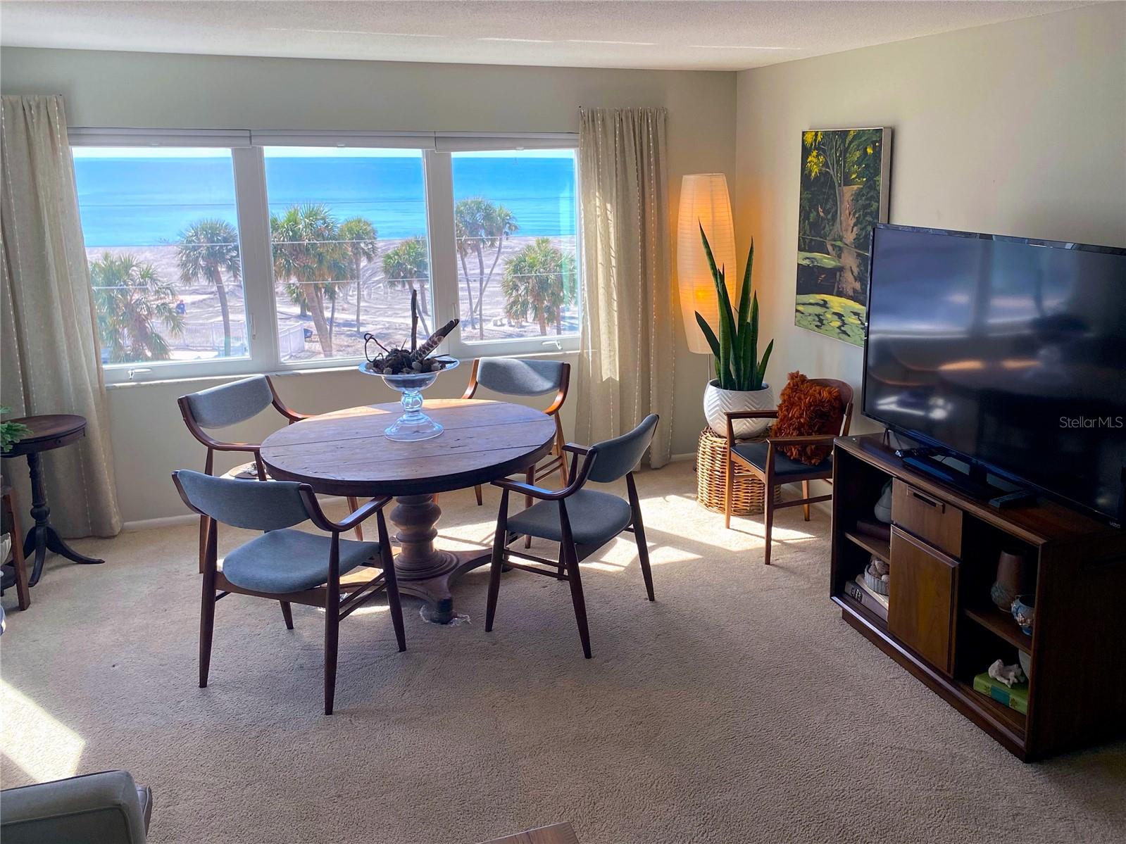 GULF TWIN TOWERS - Residential