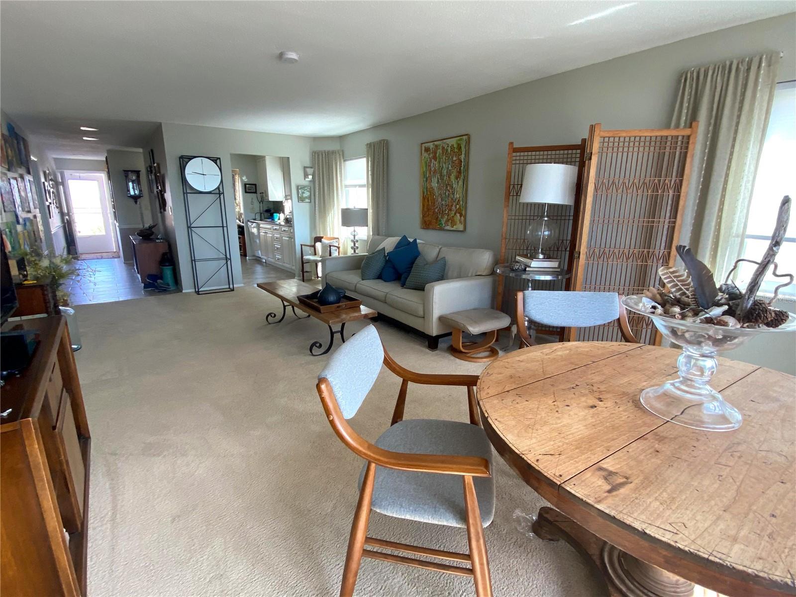 GULF TWIN TOWERS - Residential