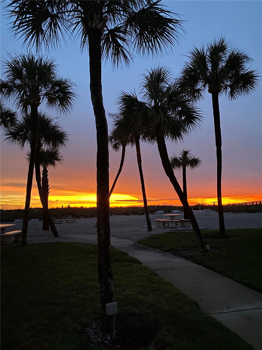 GULF TWIN TOWERS - Residential