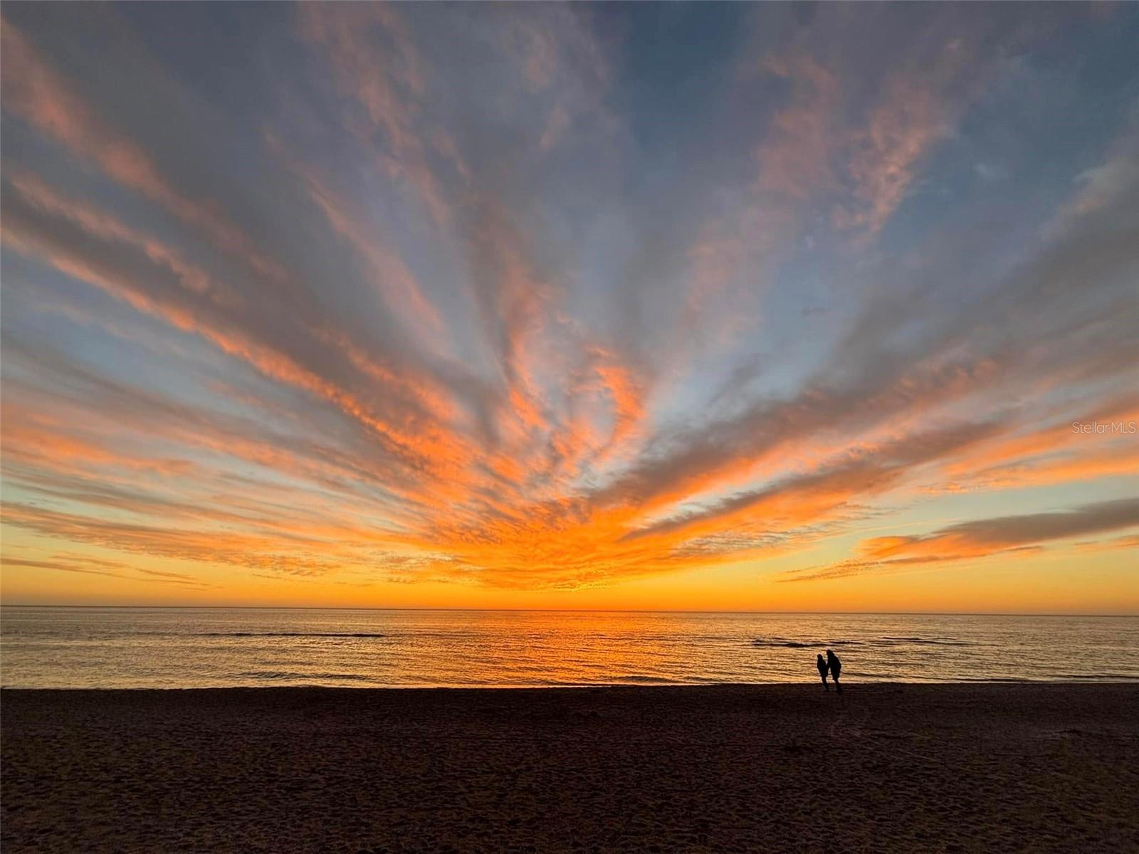 GULF TWIN TOWERS - Residential