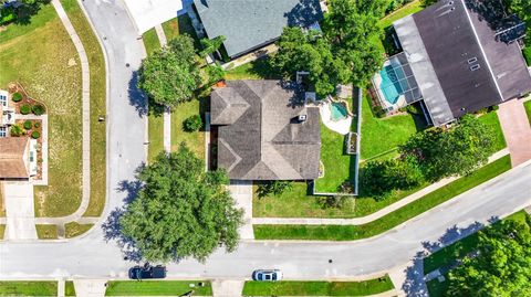 A home in VALRICO