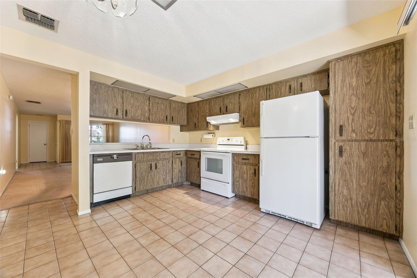 CANDLEWYCK EAST REP 01 - Residential