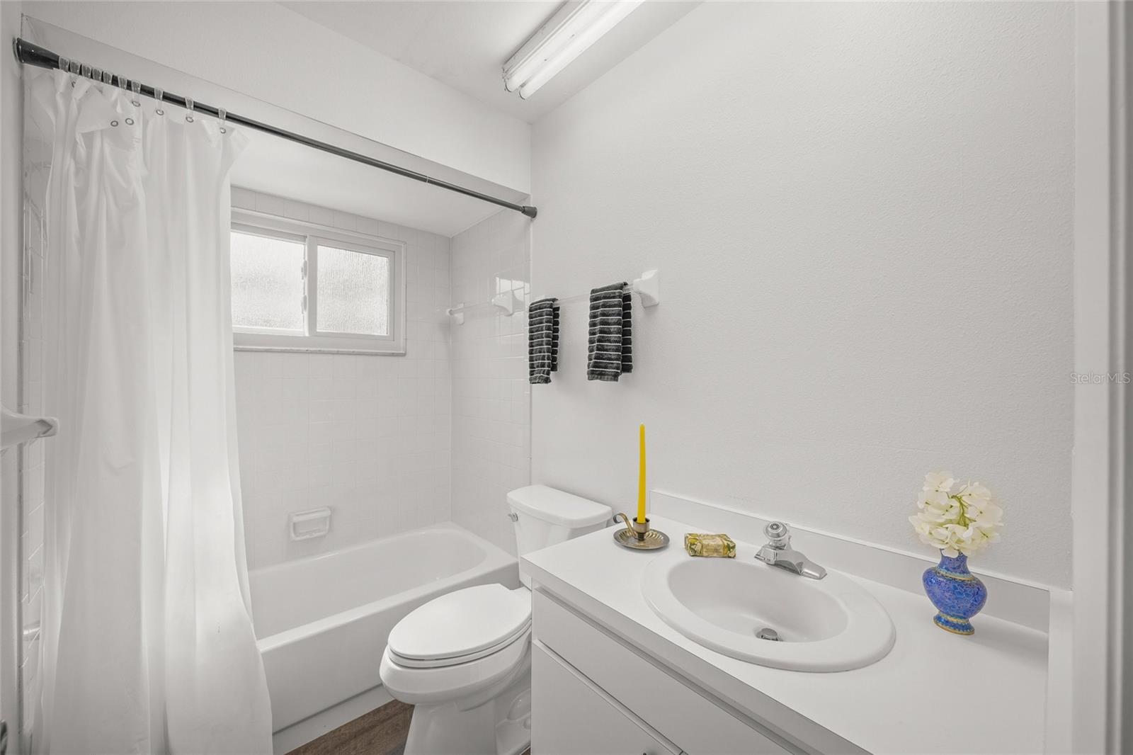 OAKHURST PH II - Residential