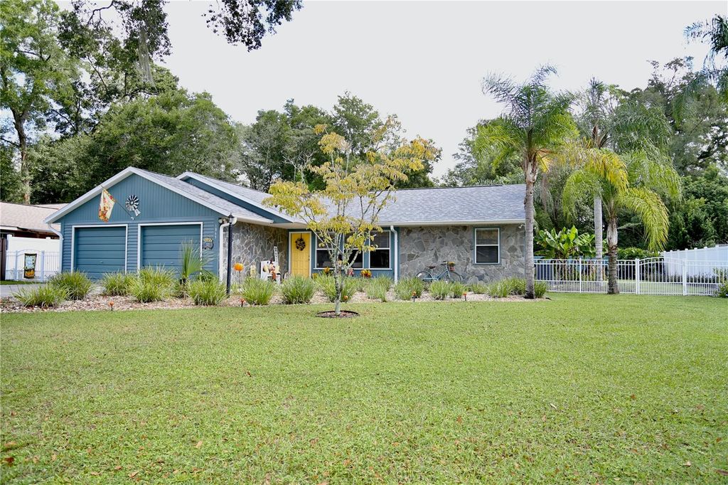 Photo of 1069 SE 57th Avenue, Ocala, FL 34480 (MLS # OM723175)