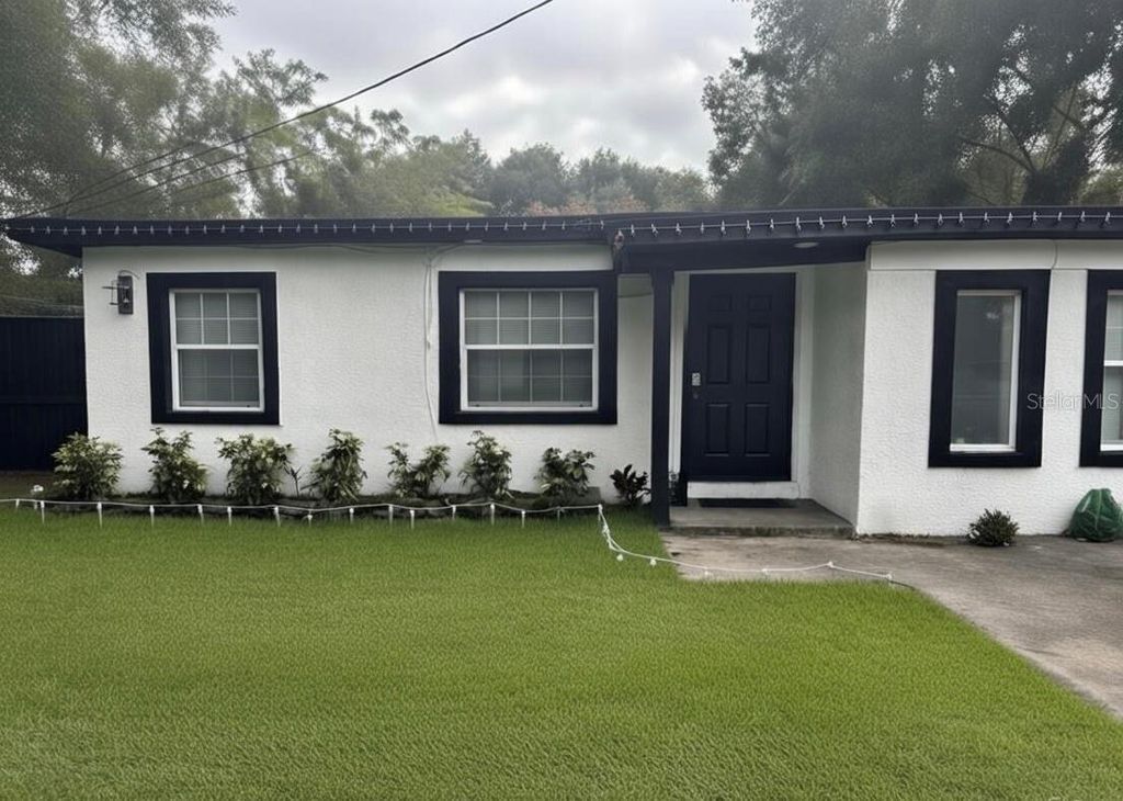 Photo of 618 Piedmont Street, Orlando, FL 32805 (MLS # O6366540)