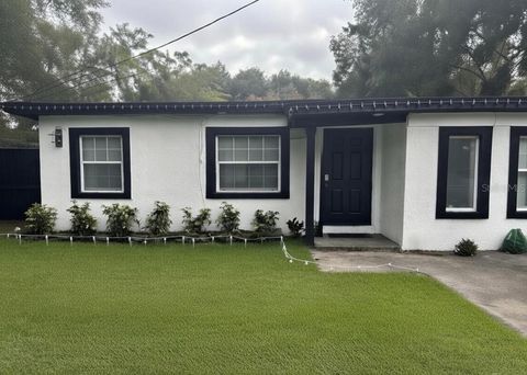 Photo of 618 Piedmont Street, Orlando, FL 32805 (MLS # O6366540)