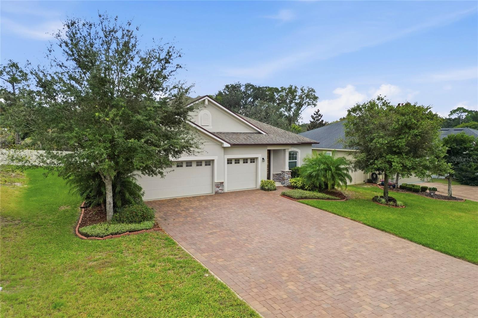 BENTLEY GREEN - Residential