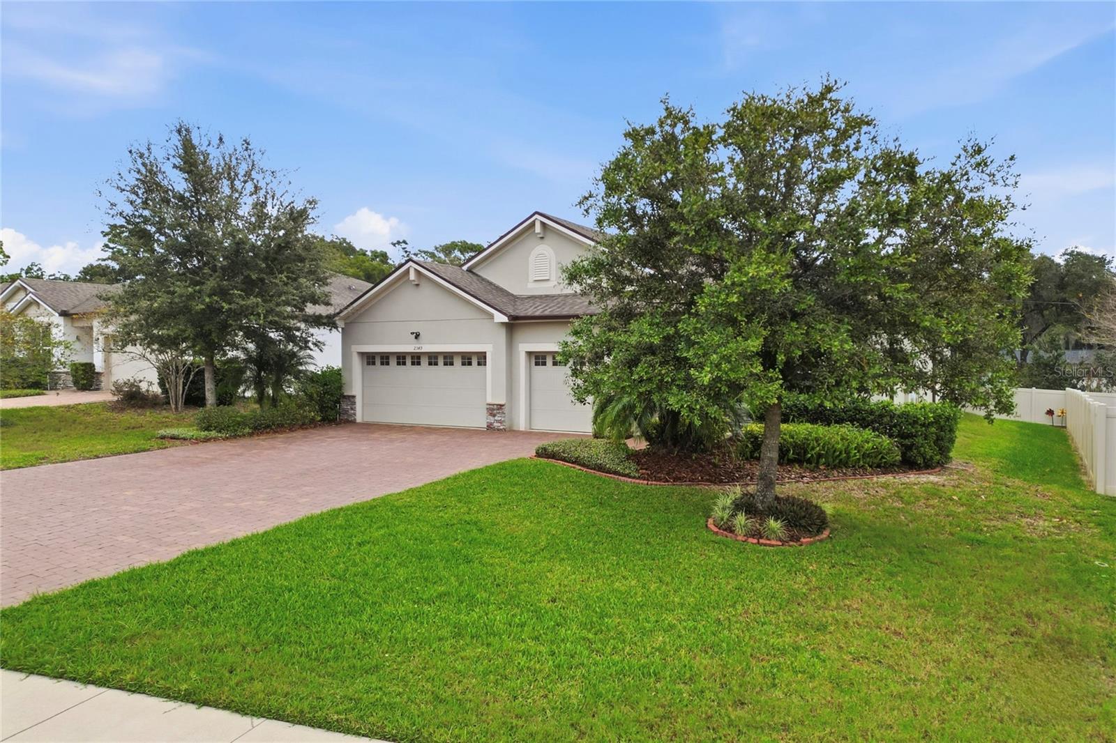 BENTLEY GREEN - Residential