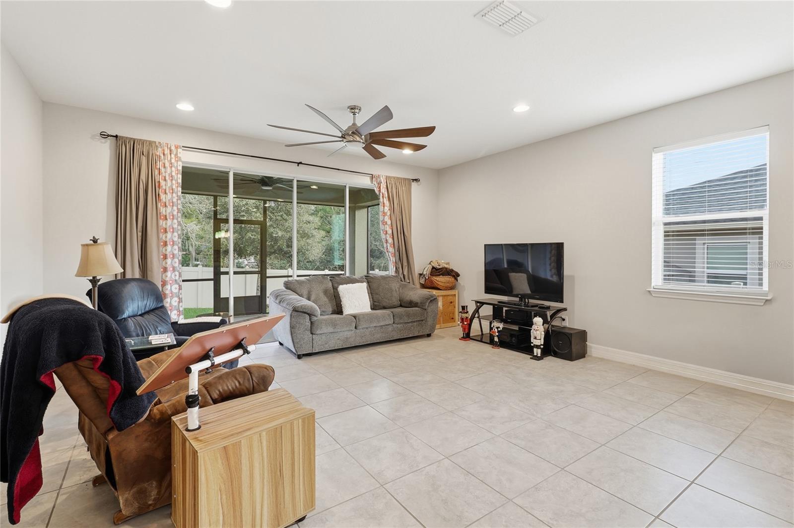 BENTLEY GREEN - Residential