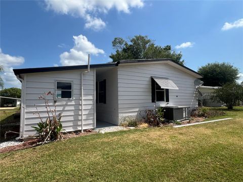 A home in LAKELAND