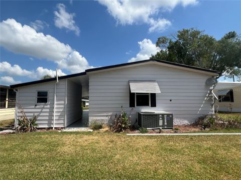 A home in LAKELAND