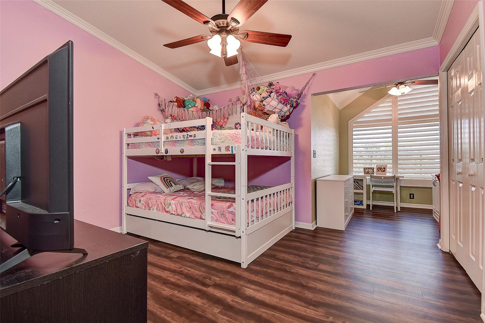 TARA CAY SOUND NORTH - Residential