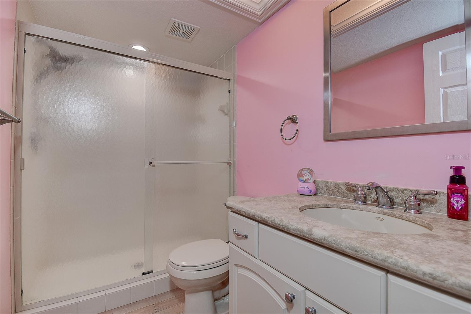 TARA CAY SOUND NORTH - Residential