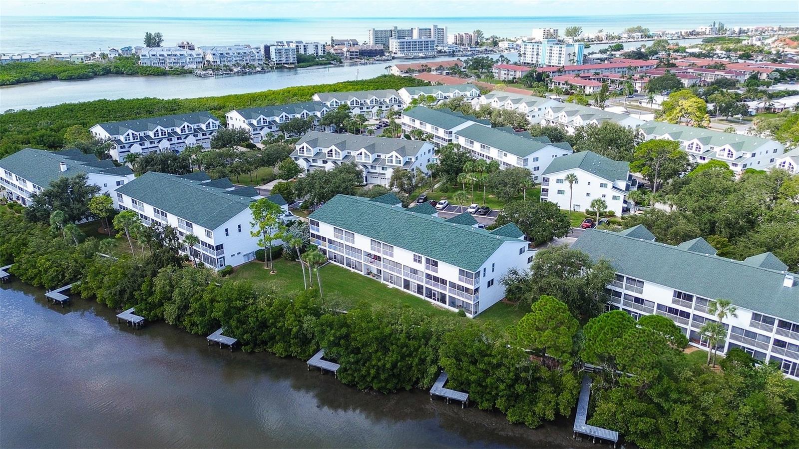 TARA CAY SOUND NORTH - Residential