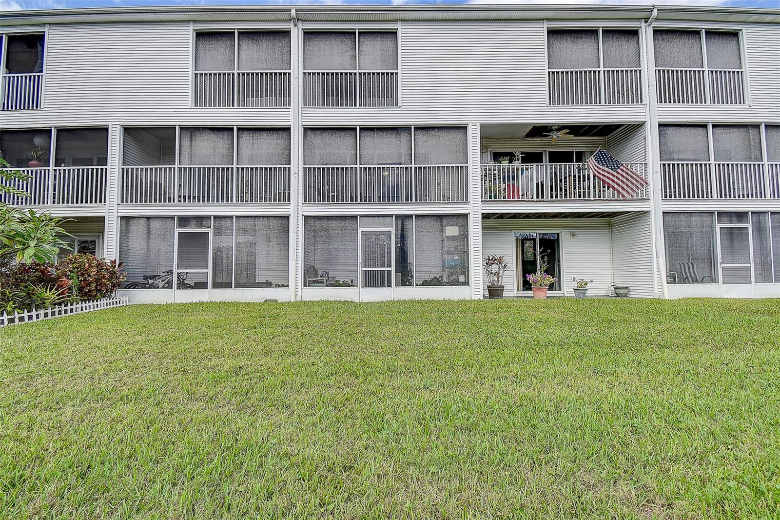 TARA CAY SOUND NORTH - Residential