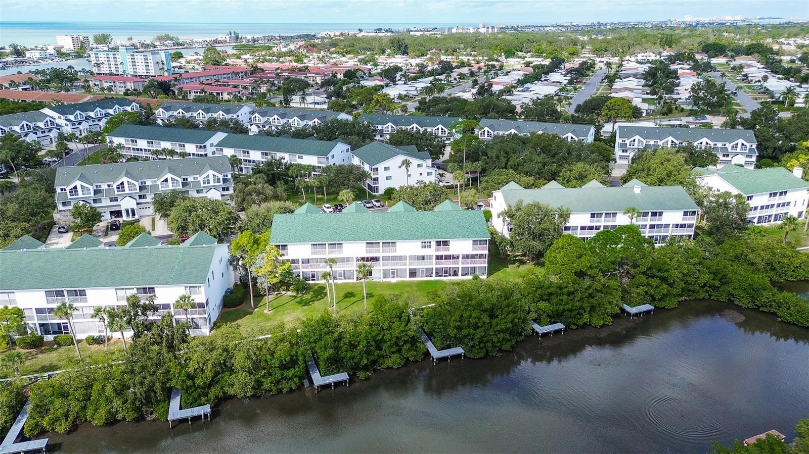 TARA CAY SOUND NORTH - Residential