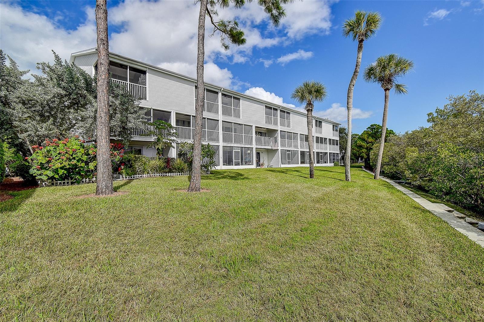 TARA CAY SOUND NORTH - Residential