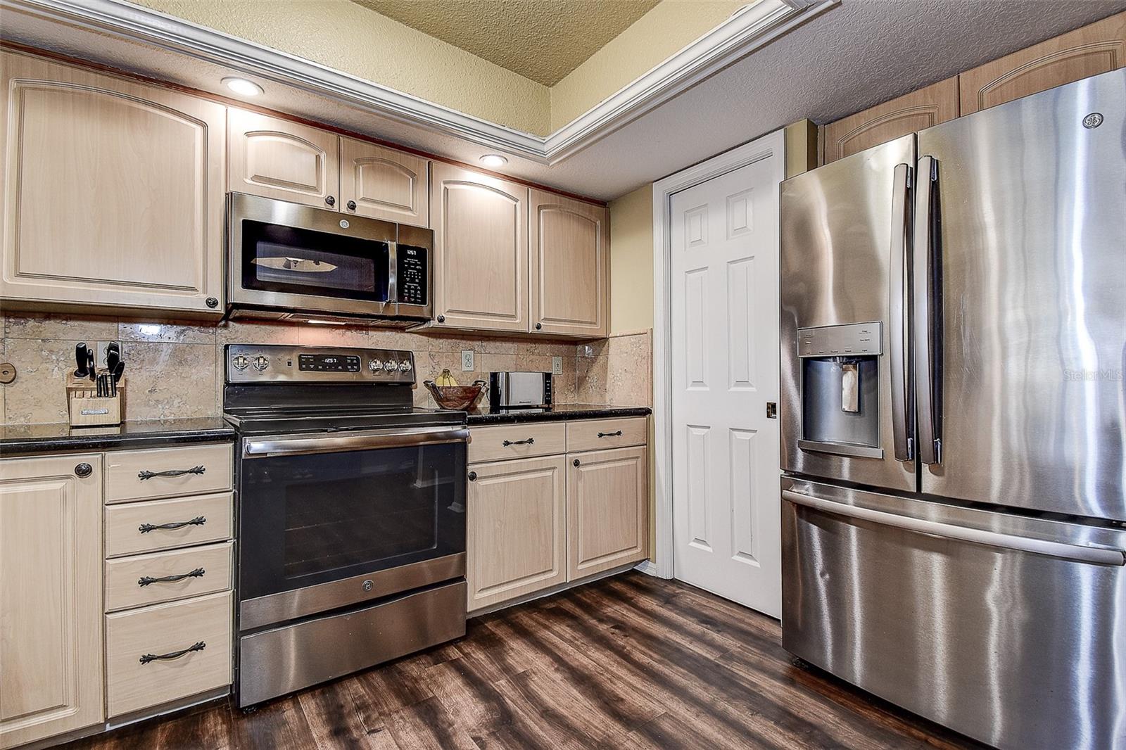 TARA CAY SOUND NORTH - Residential