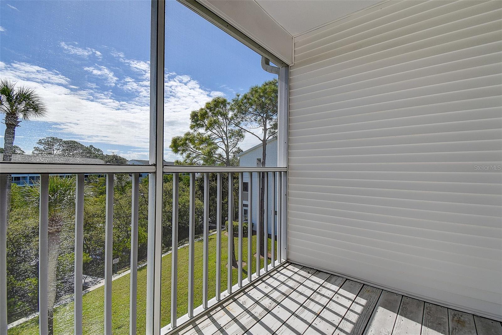 TARA CAY SOUND NORTH - Residential