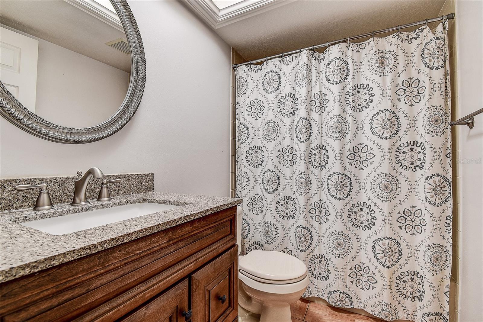 TARA CAY SOUND NORTH - Residential