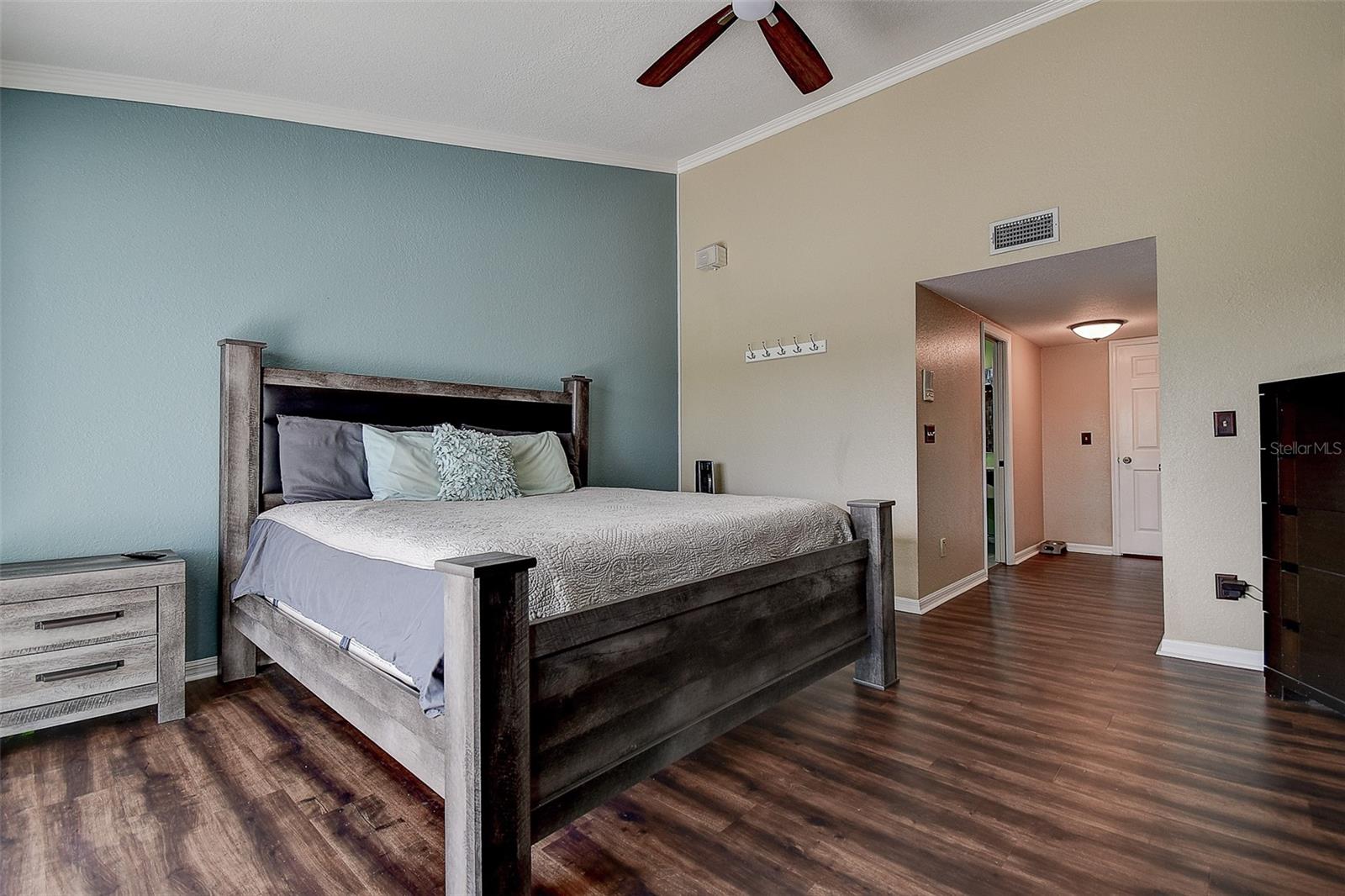 TARA CAY SOUND NORTH - Residential