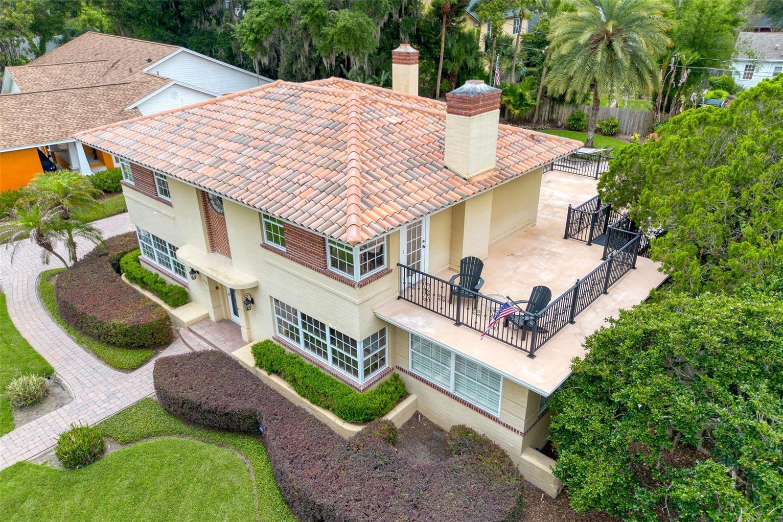 830 LAKE DAVIS DRIVE