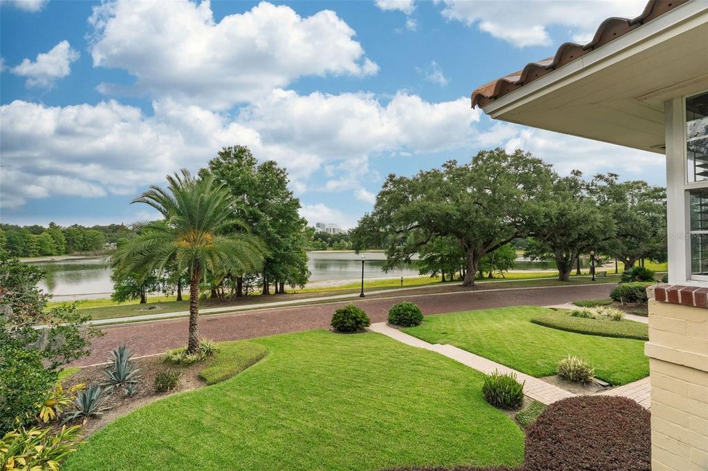 Photo of 830 Lake Davis Drive, Orlando, FL 32806 (MLS # O6416350)