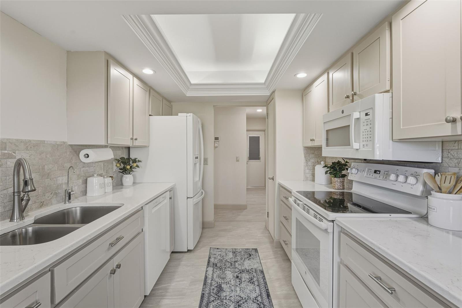 VENICE GARDENS - Residential