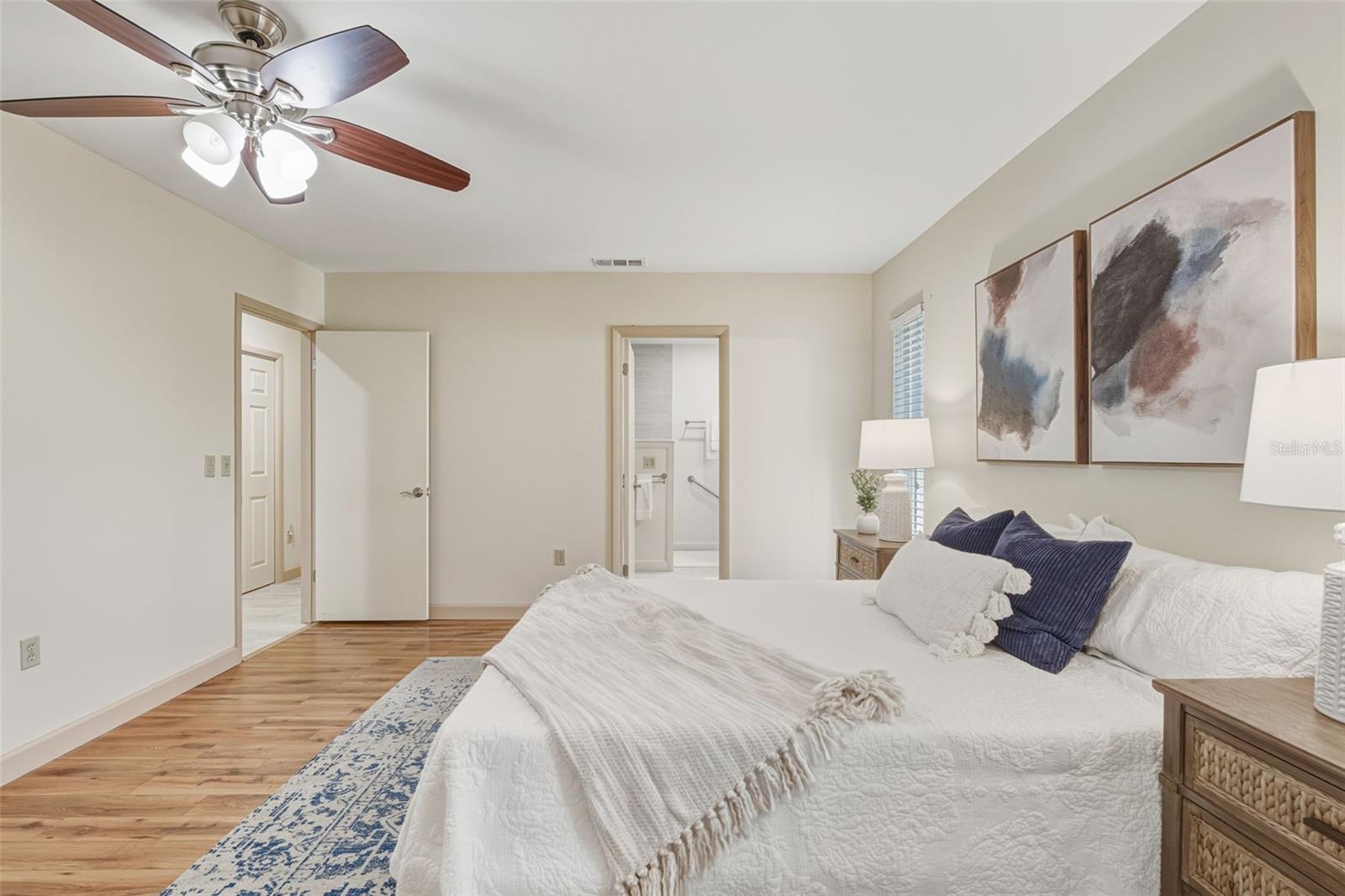 VENICE GARDENS - Residential