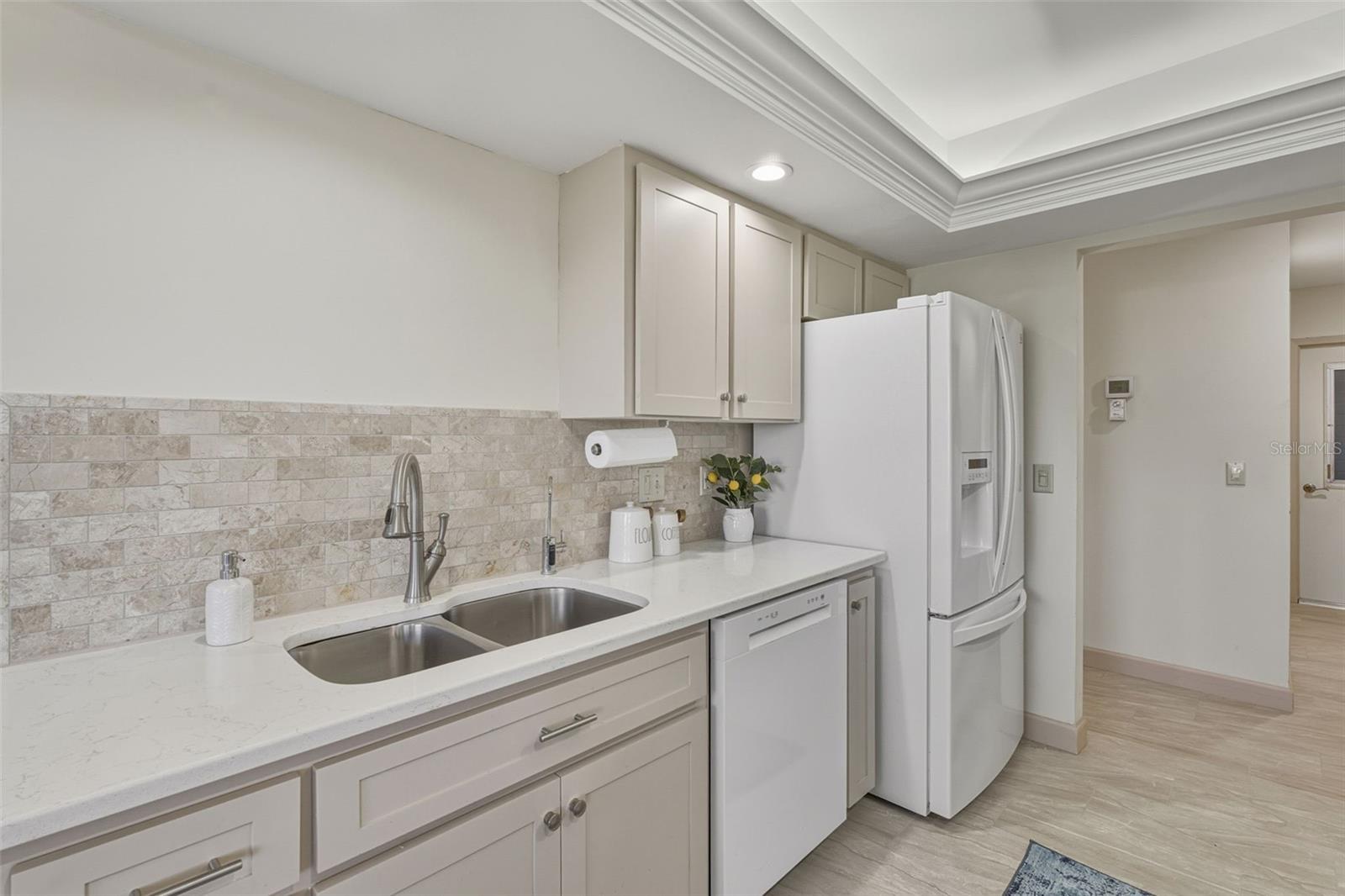 VENICE GARDENS - Residential