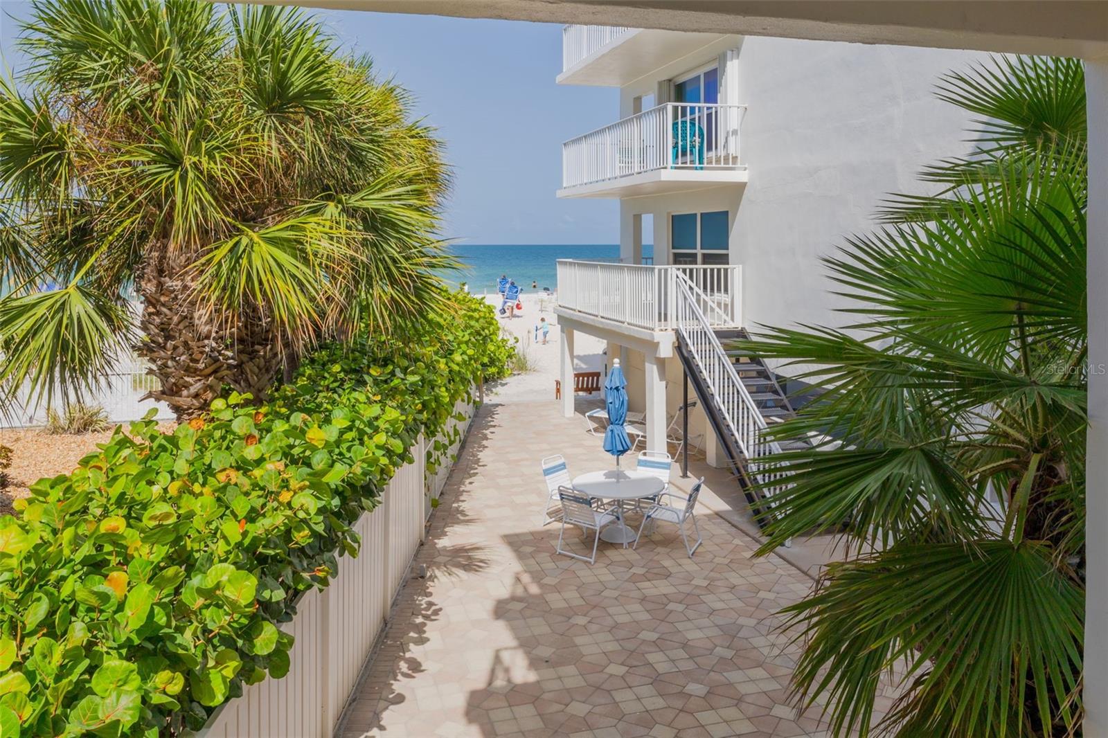 HOLIDAY VILLAS 2 - Residential