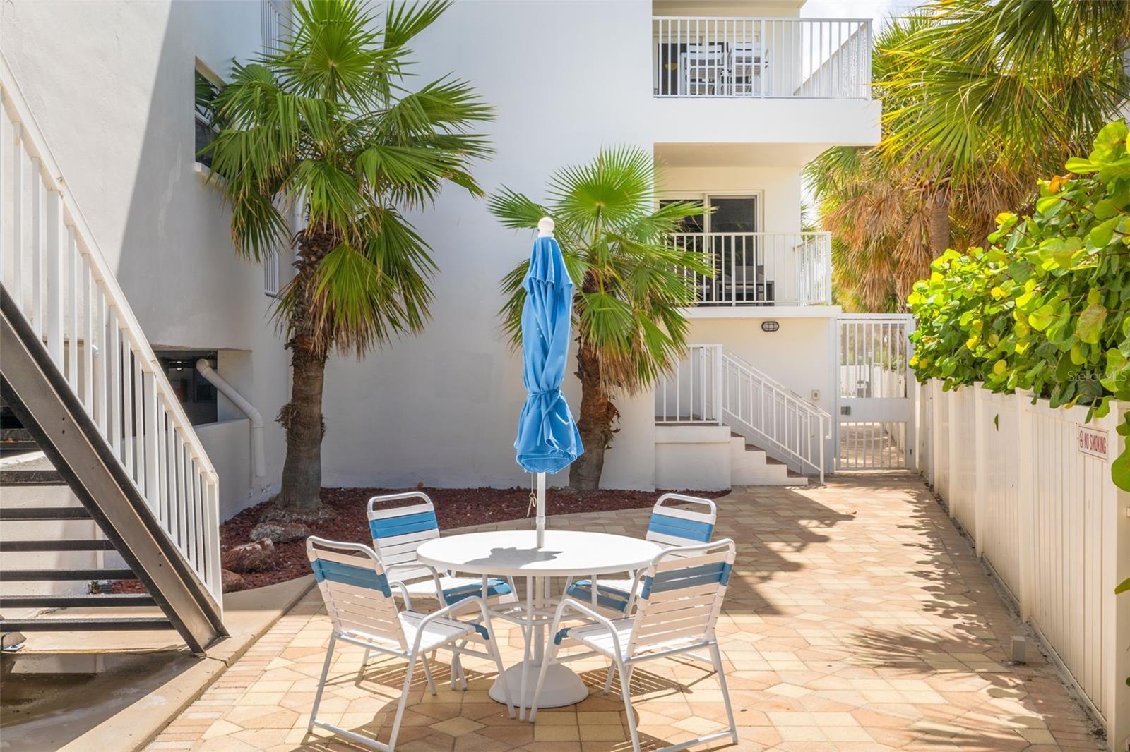 HOLIDAY VILLAS 2 - Residential