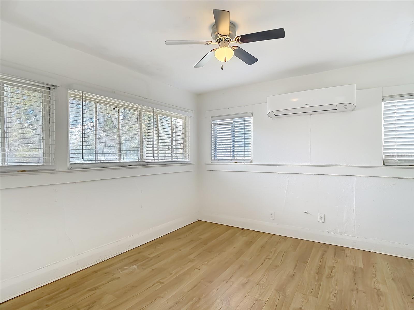 LA PALOMA - Residential