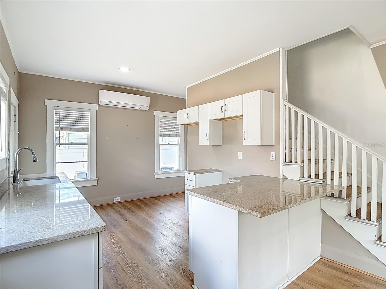 LA PALOMA - Residential